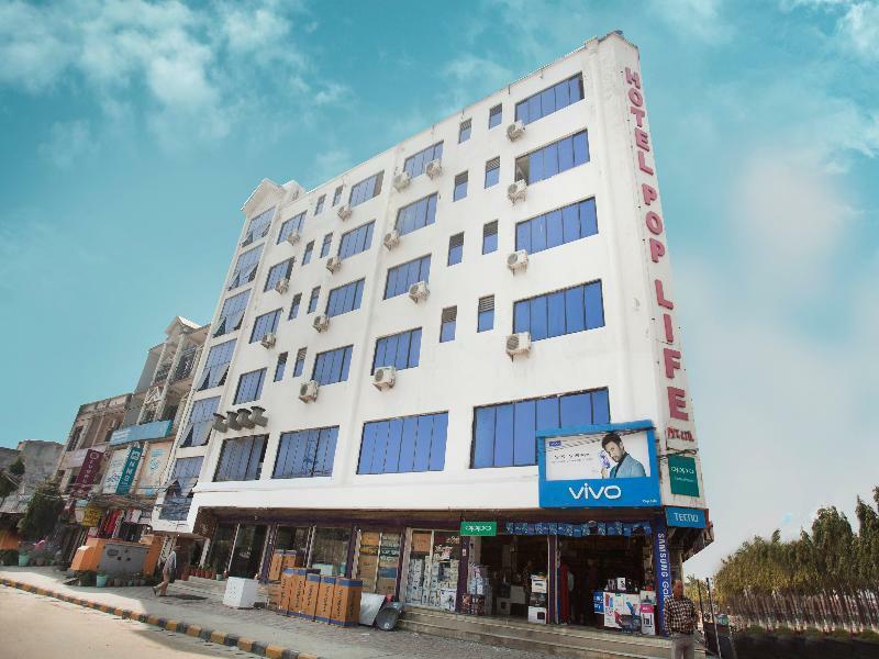 Oyo 343 Pop Life Hotel Banke Kültér fotó