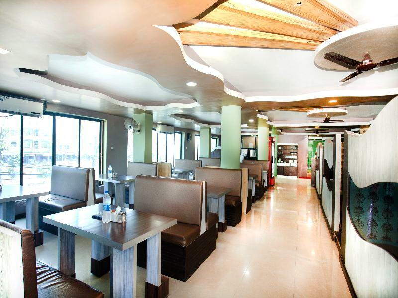 Oyo 343 Pop Life Hotel Banke Kültér fotó