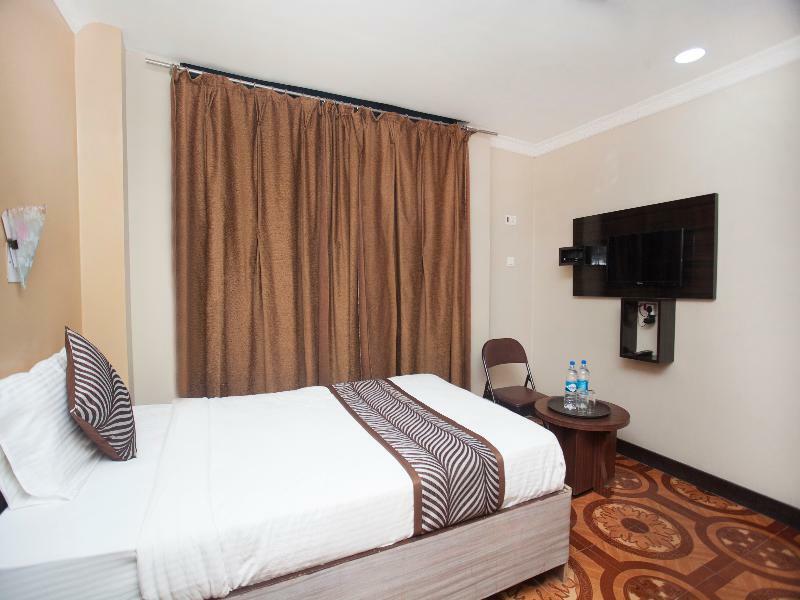 Oyo 343 Pop Life Hotel Banke Kültér fotó