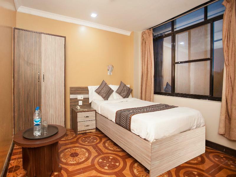 Oyo 343 Pop Life Hotel Banke Kültér fotó